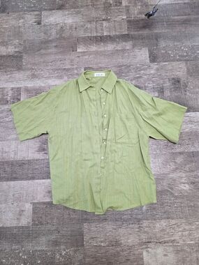 Solai The Label Linen Button Down Top Green